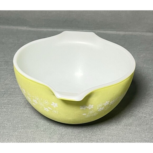Vntg Pyrex #441 Spring Blossom Crazy Daisy Cinderella Mixing Bowl Yellow/Green - Picture 4 of 7